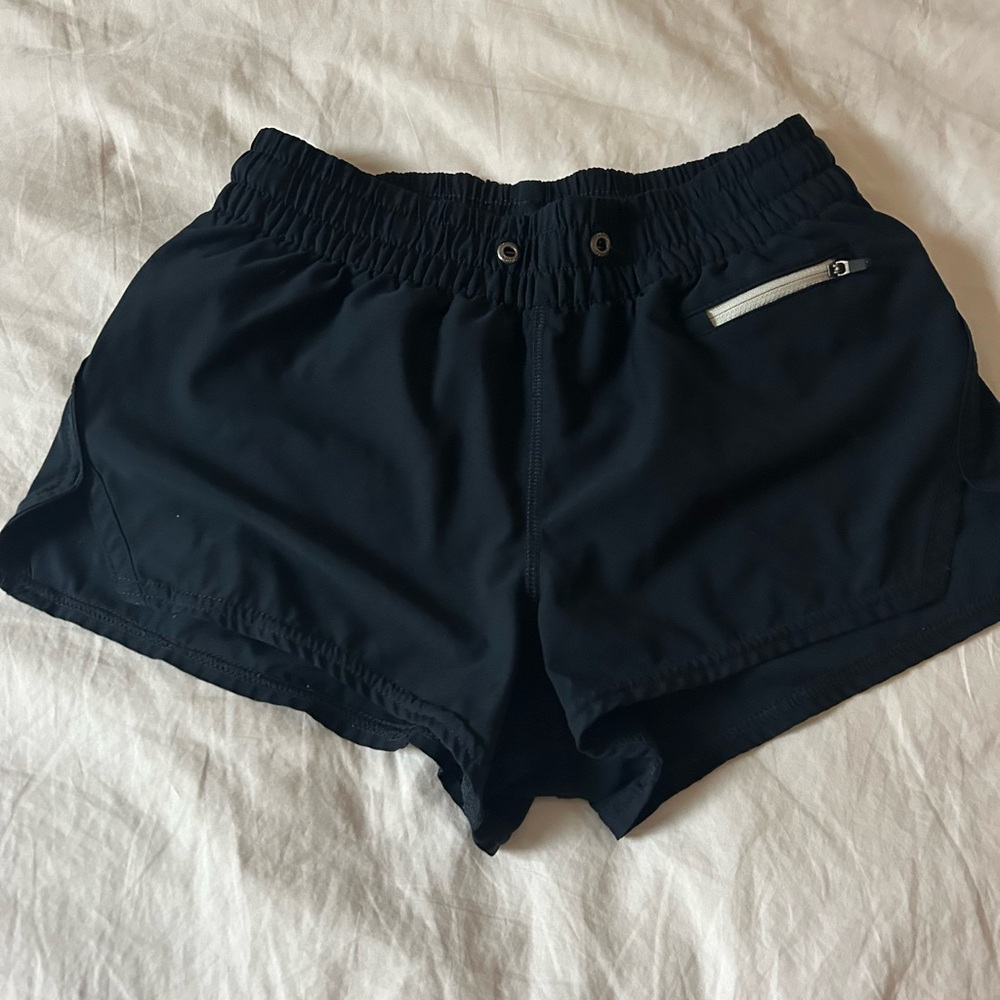 Vuori Women's Dark Athletic Shorts